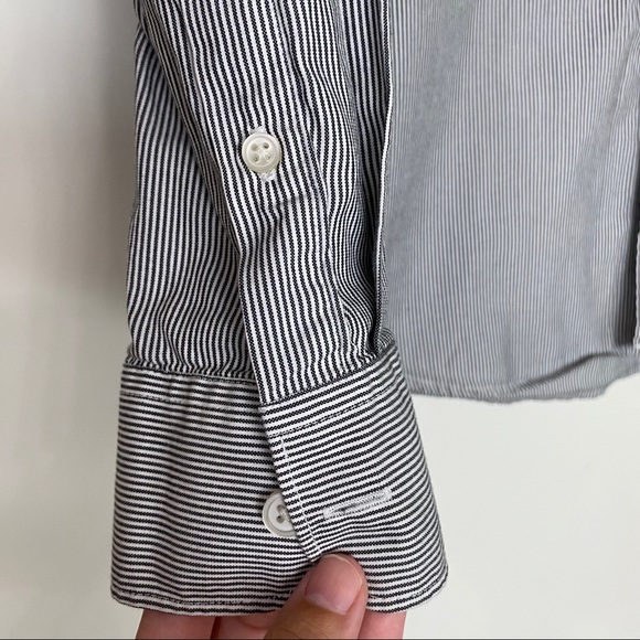 EVERLANE Men’s Button Down Blue/White Stripe Shirt - Picture 4 of 6